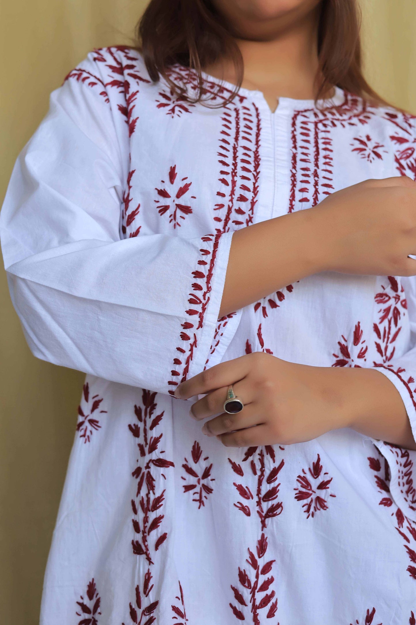 Aabdaar Cotton Chikankari Kurta - White